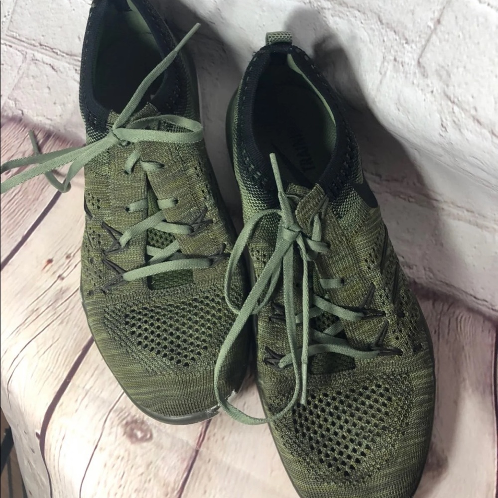 Nike focus sneakers